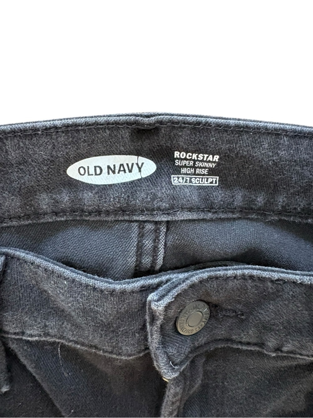 Old Navy Women’s Skinny High Rise Jeans in Black - Picture 5 of 9